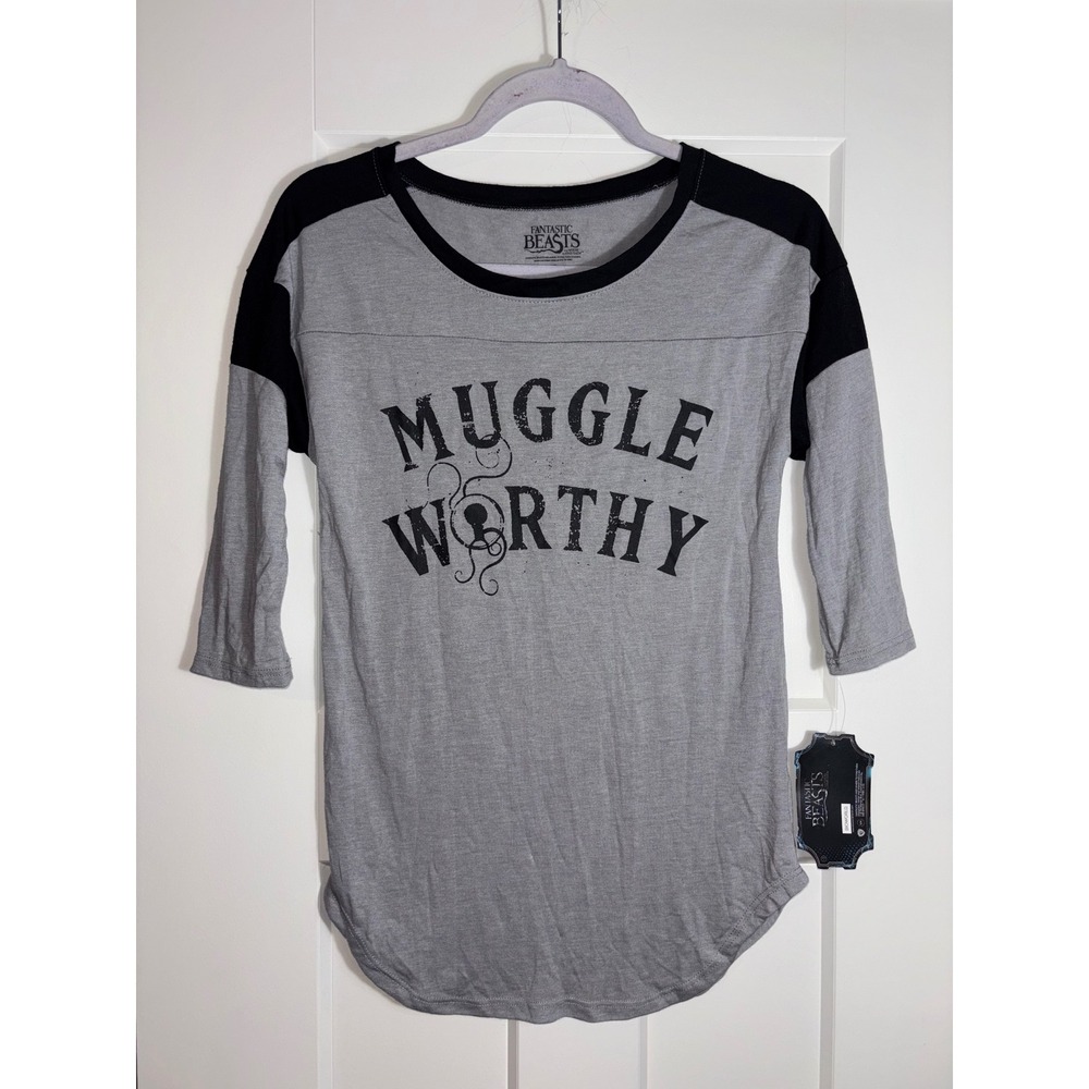 NWT Fantastic‎ Beasts Muggle Worthy Raglan T-Shirt Size Small Harry Potter